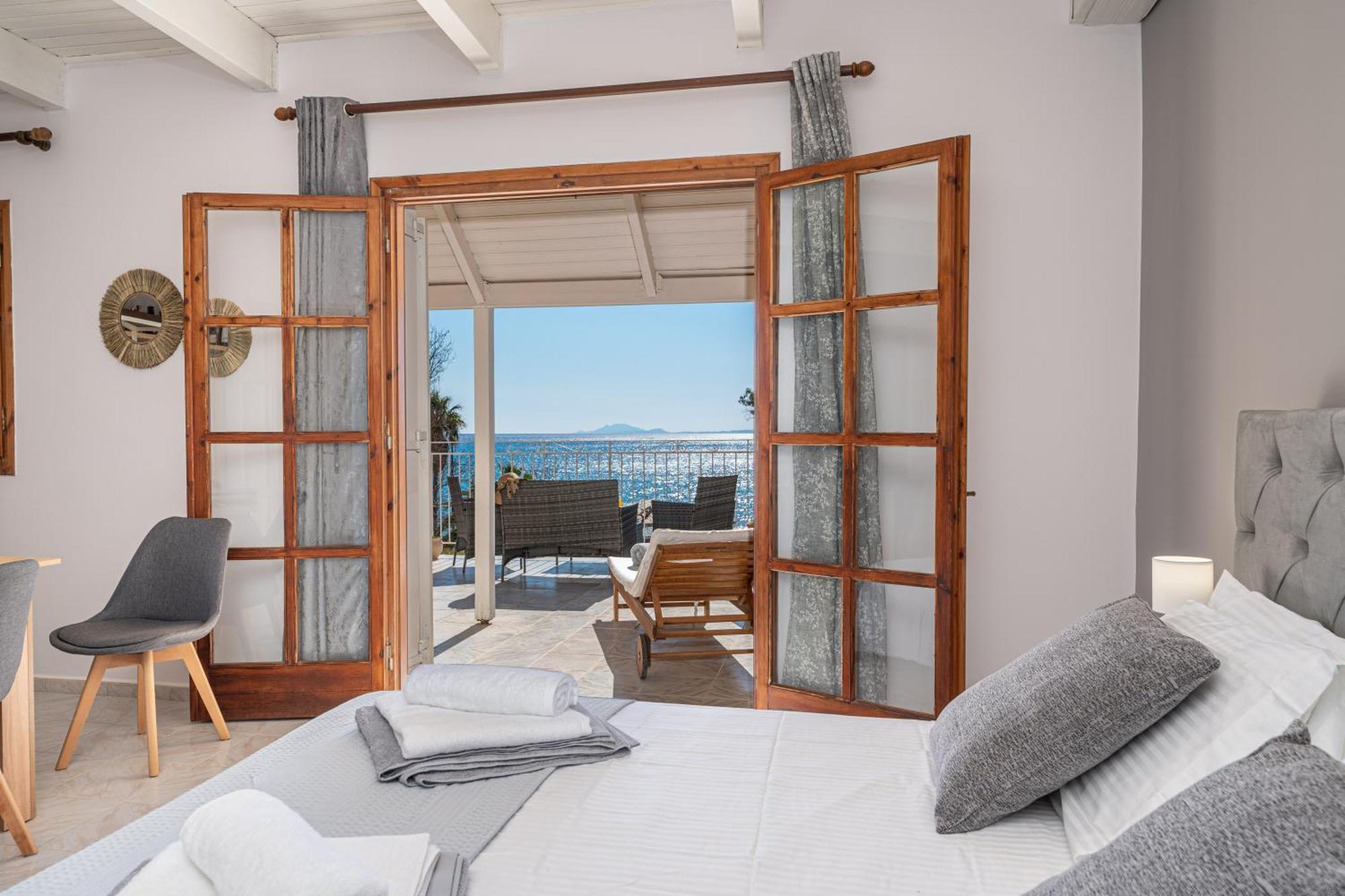 Southbank Seafront Apartments Katelios Exterior photo