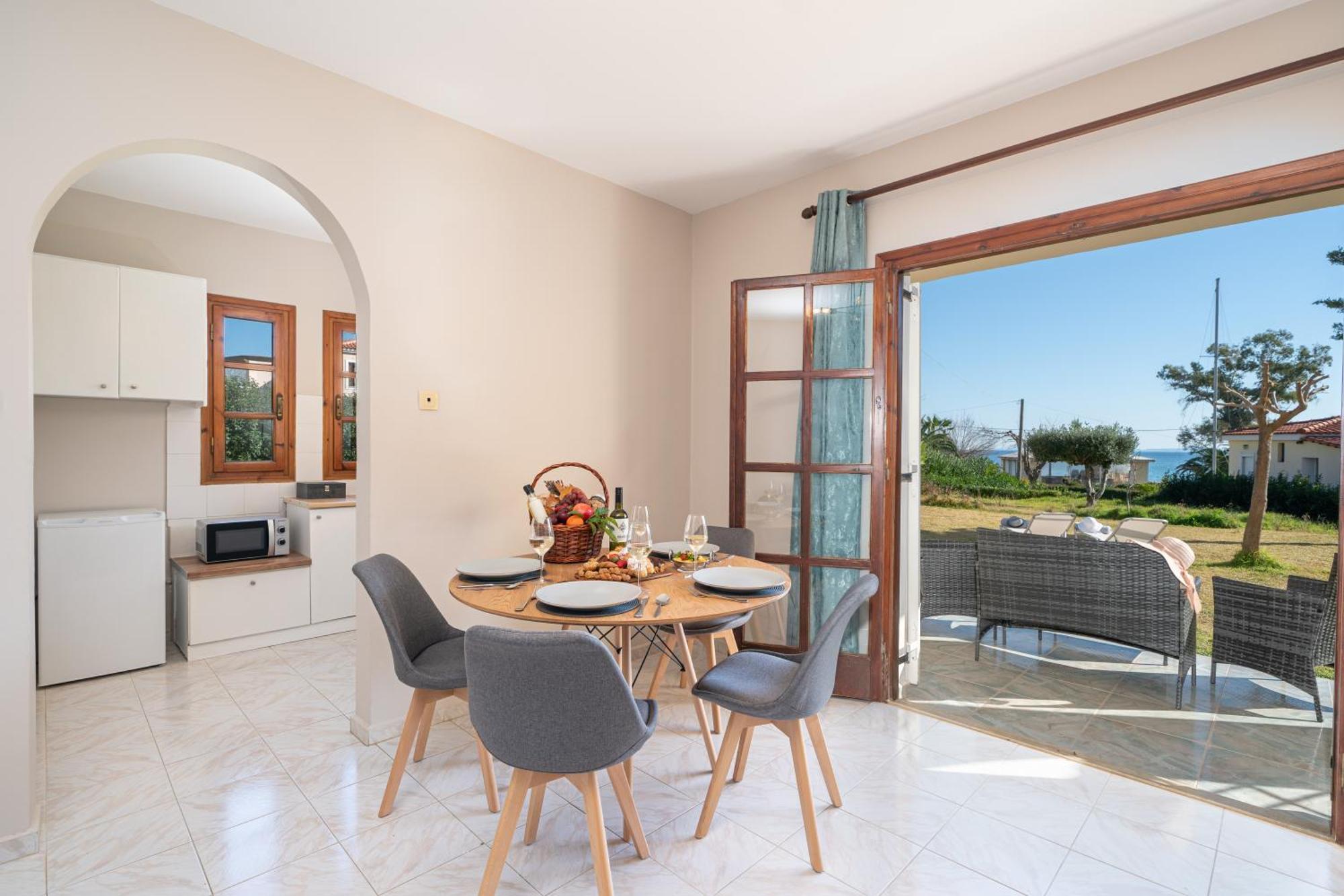 Southbank Seafront Apartments Katelios Exterior photo